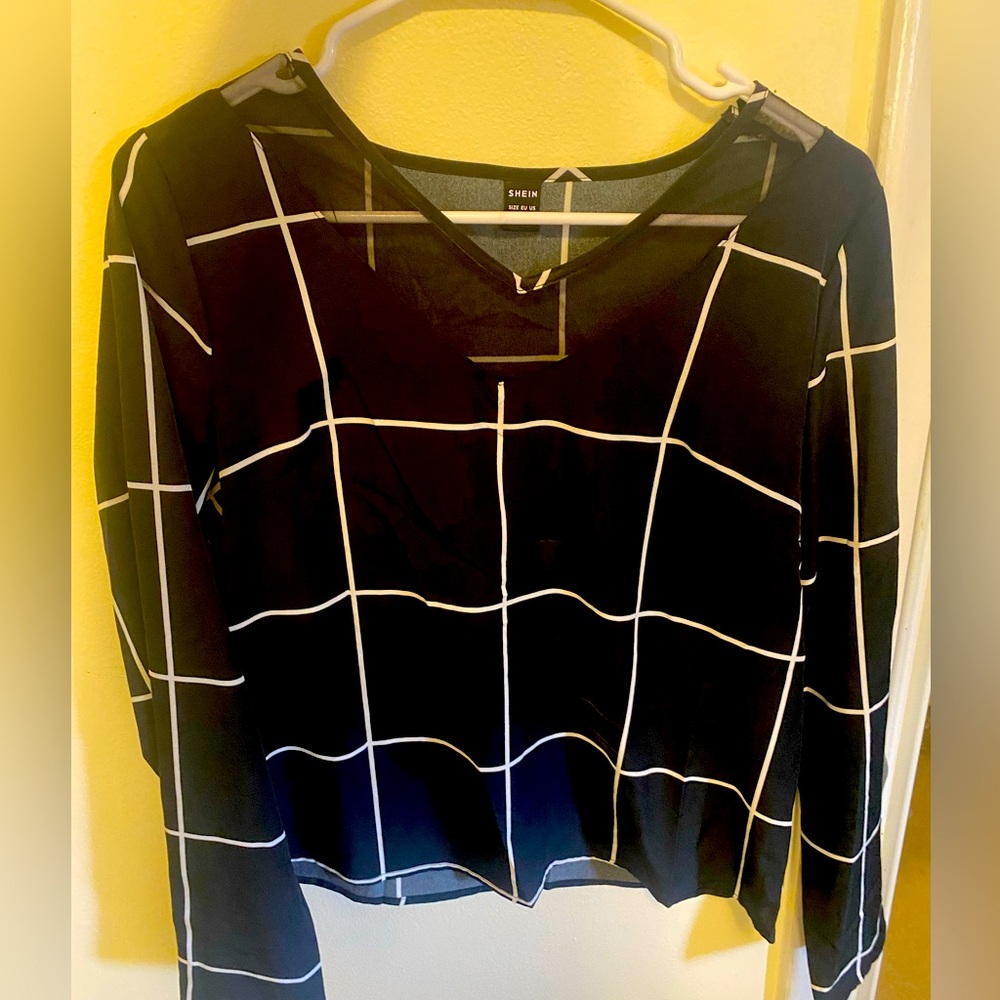 Black&white blouse